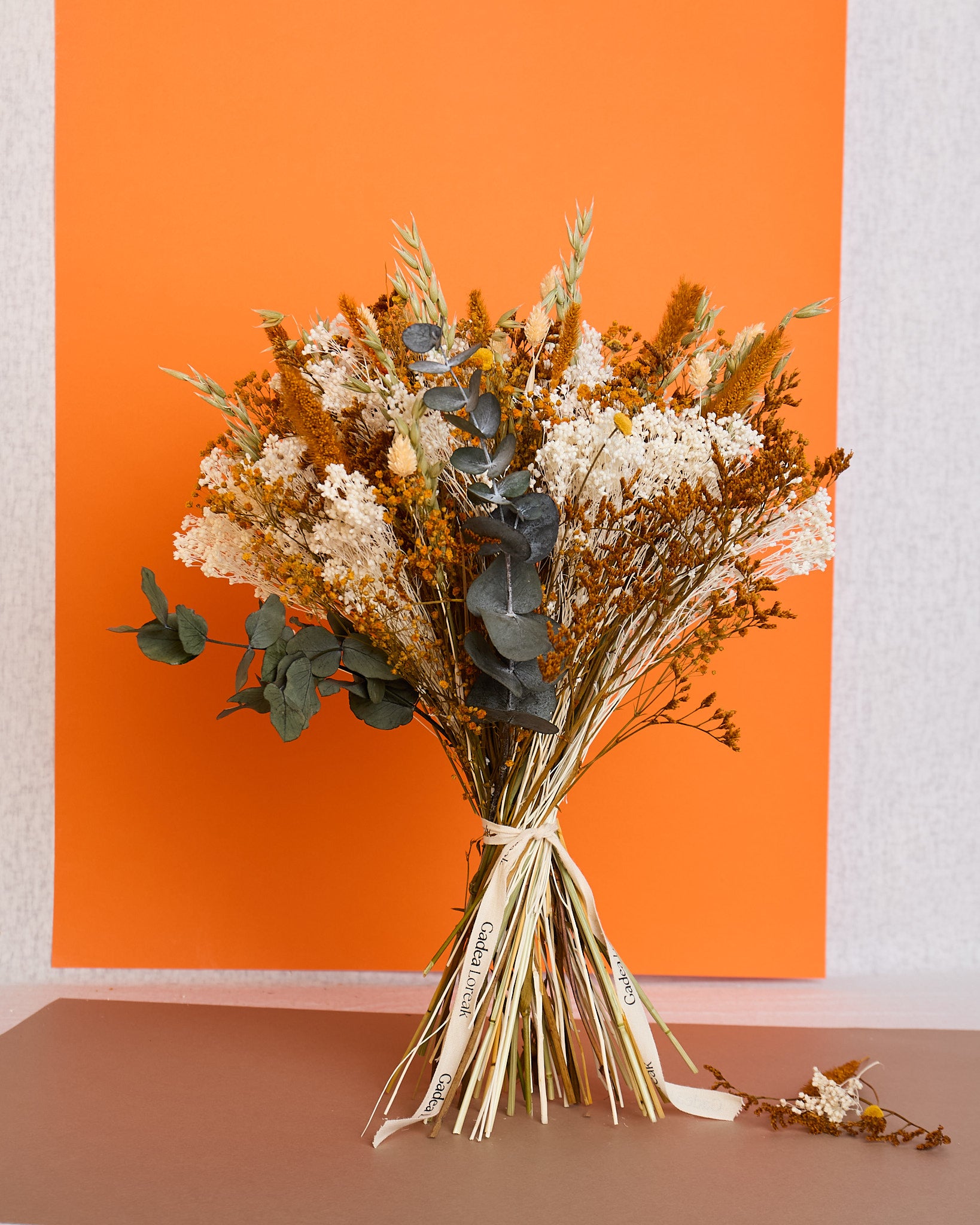 Ramos de flores secas para eventos Bilbao
Arreglos florales preservados Bilbao
Regalos florales Bilbao
